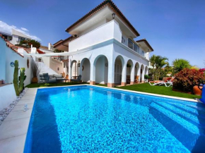 Villa Sunny Ocean View with PRIVATE HEATED POOL and JACUZZI